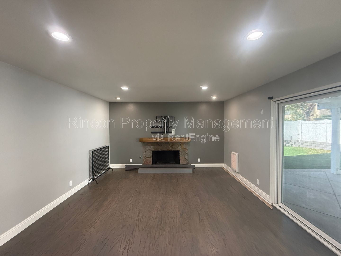 Spacious Thousand Oaks Home *4 Bedrooms/3 Baths* property image