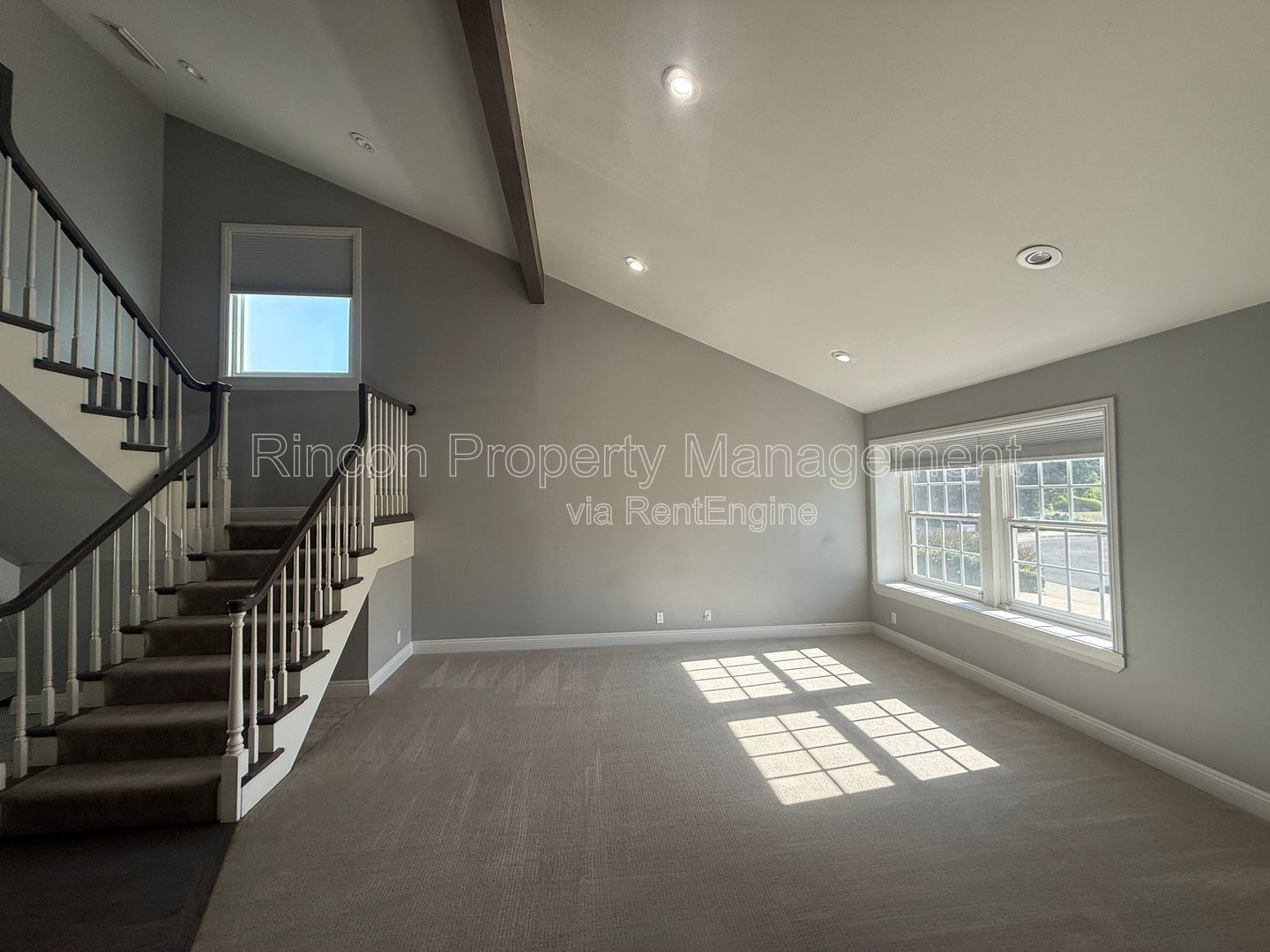 Spacious Thousand Oaks Home *4 Bedrooms/3 Baths* property image