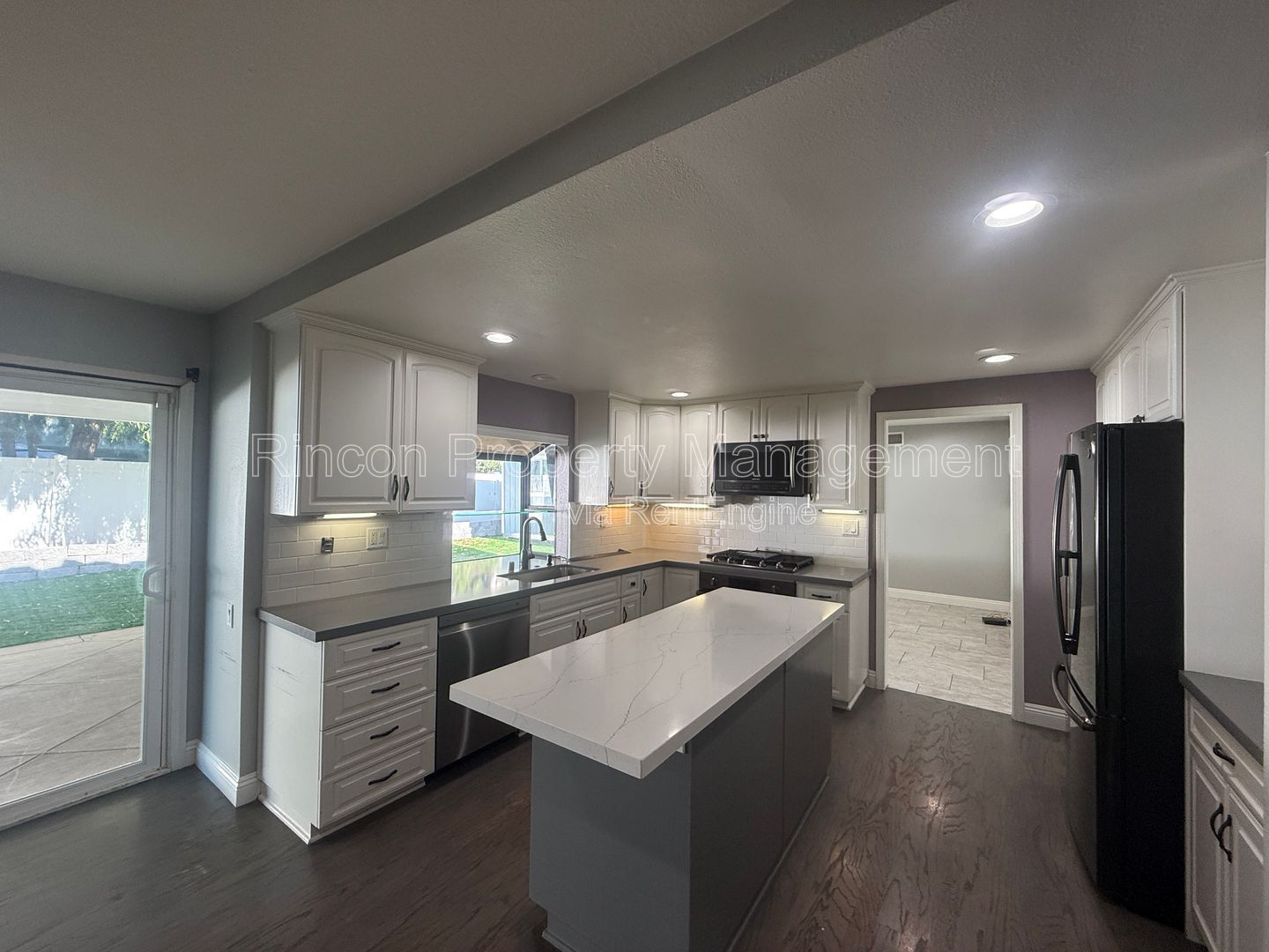 Spacious Thousand Oaks Home *4 Bedrooms/3 Baths* property image