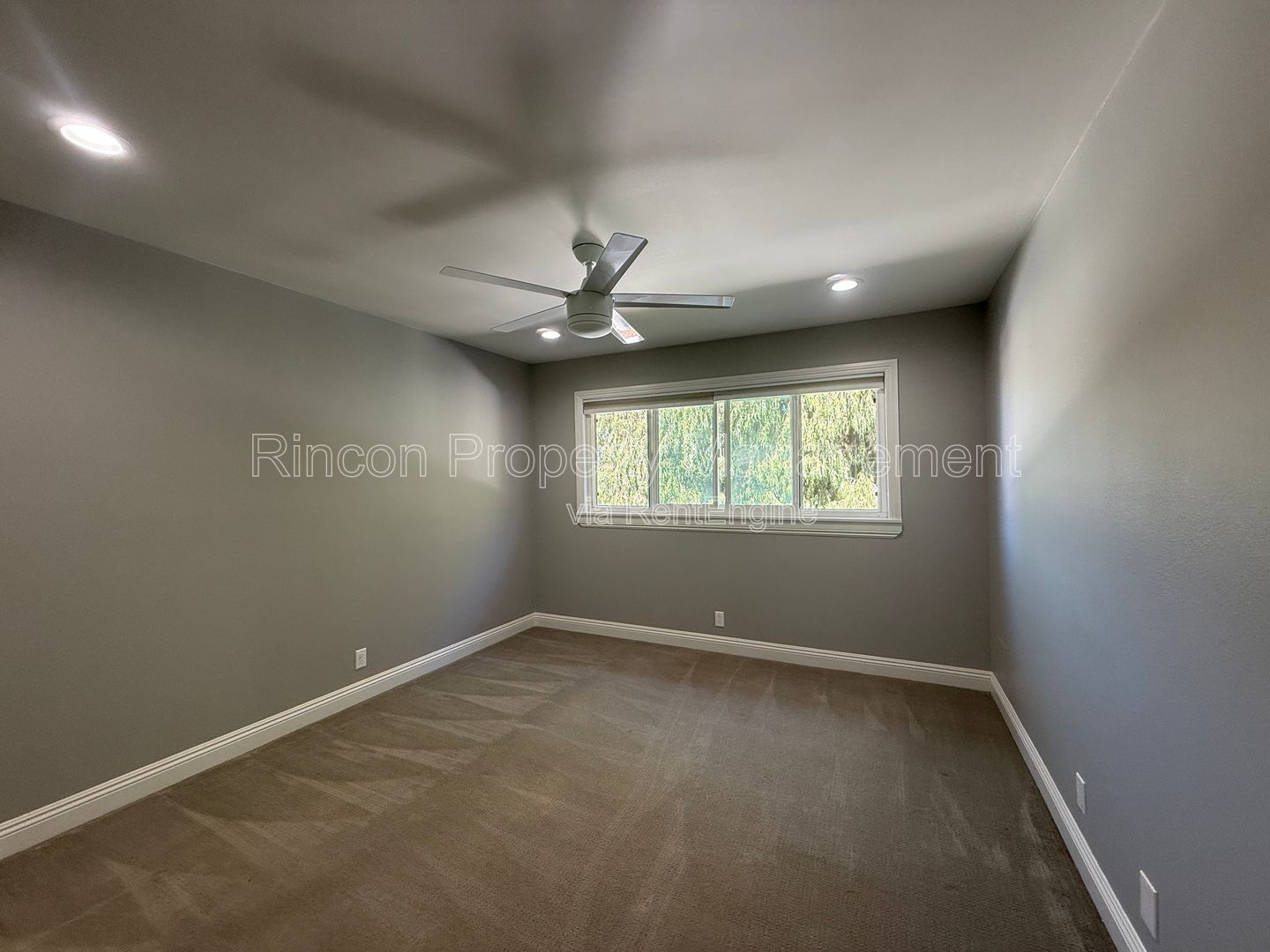 Spacious Thousand Oaks Home *4 Bedrooms/3 Baths* property image