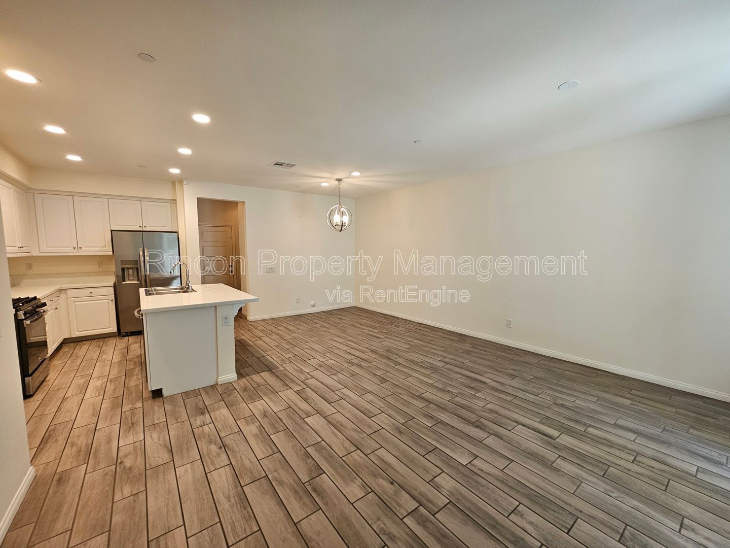 ***Spacious 3-Bedroom Home Available in Simi Valley*** property image