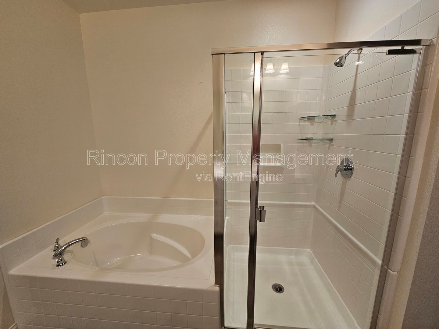 ***Spacious 3-Bedroom Home Available in Simi Valley*** property image