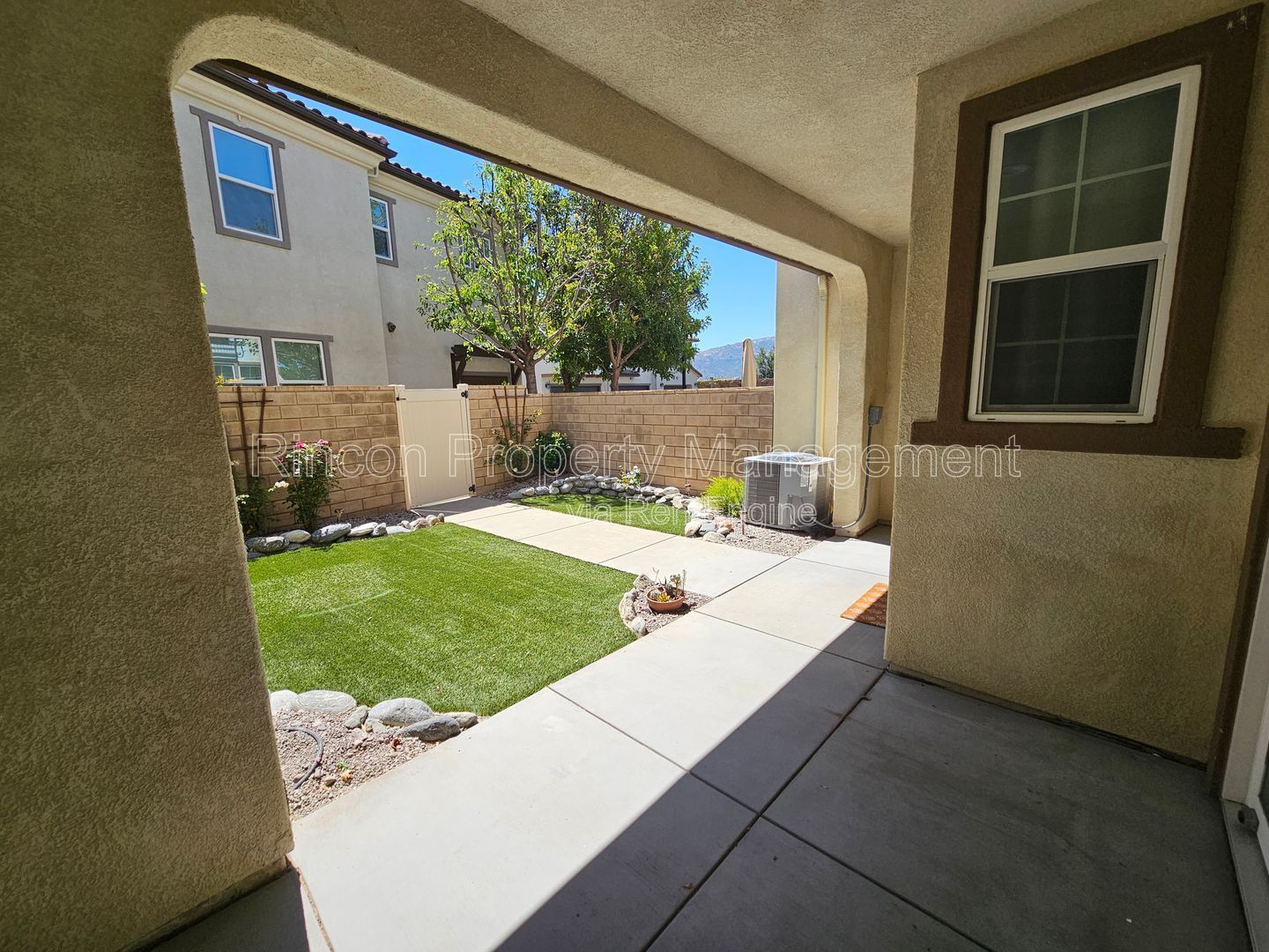 ***Spacious 3-Bedroom Home Available in Simi Valley*** property image