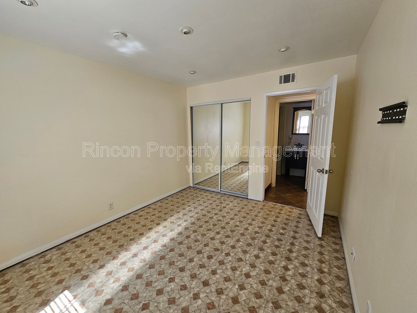 Turnkey Coastal Living in Yankee Landing! property image
