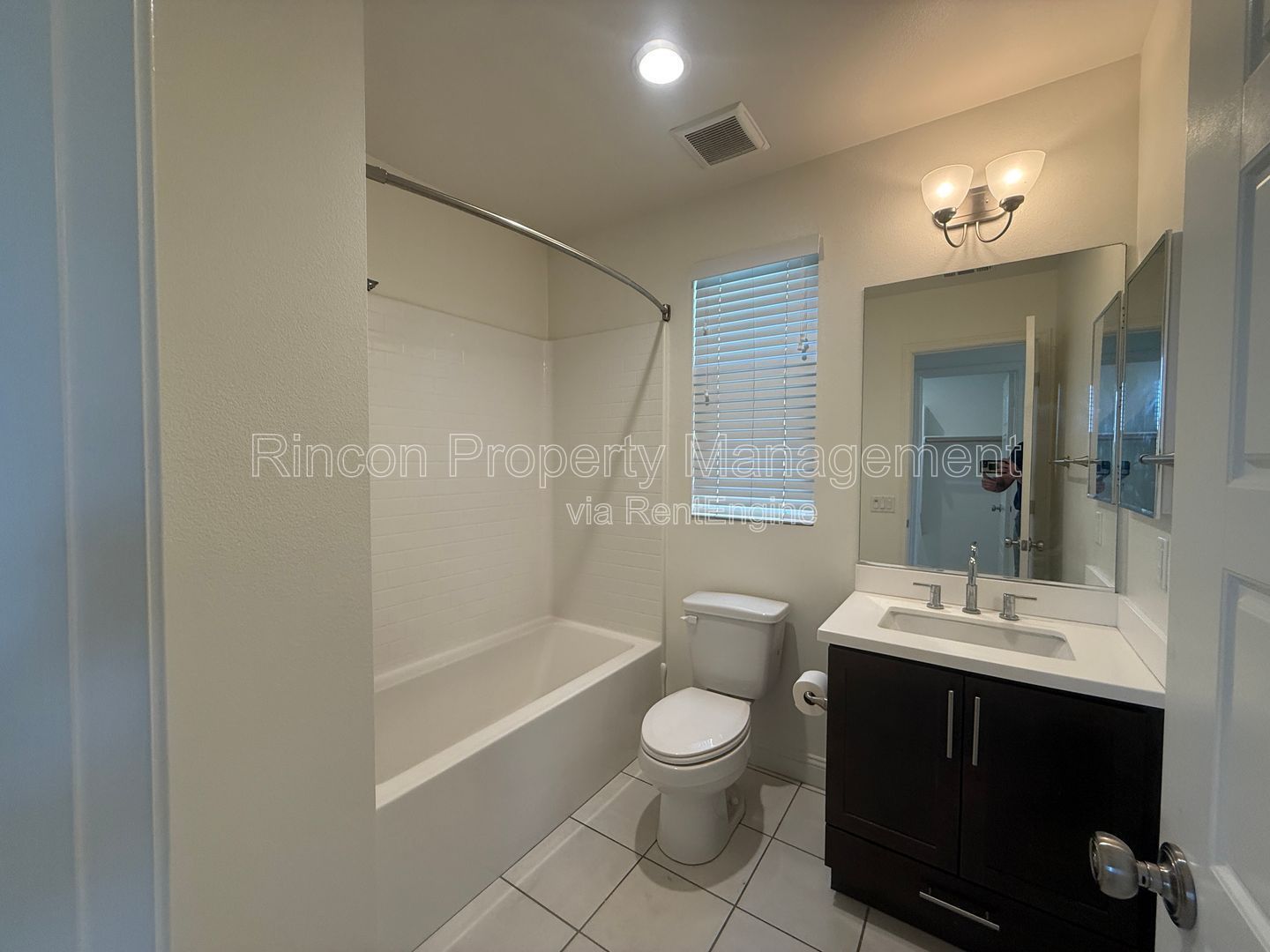 Gorgeous Studio Apartment *The Farm-Ventura***STUDIO ONLY** Utilities Included* property image