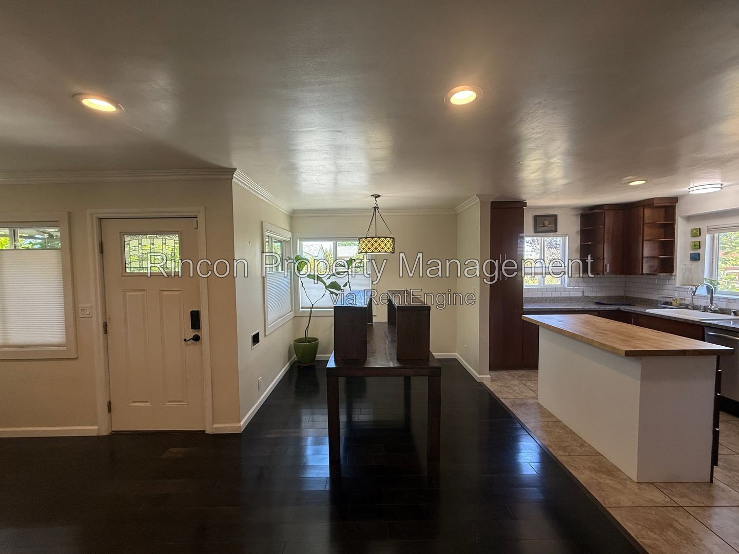 North Oxnard Home *Single Story* 3 Bedrooms/2 Baths 1158 sq ft property image