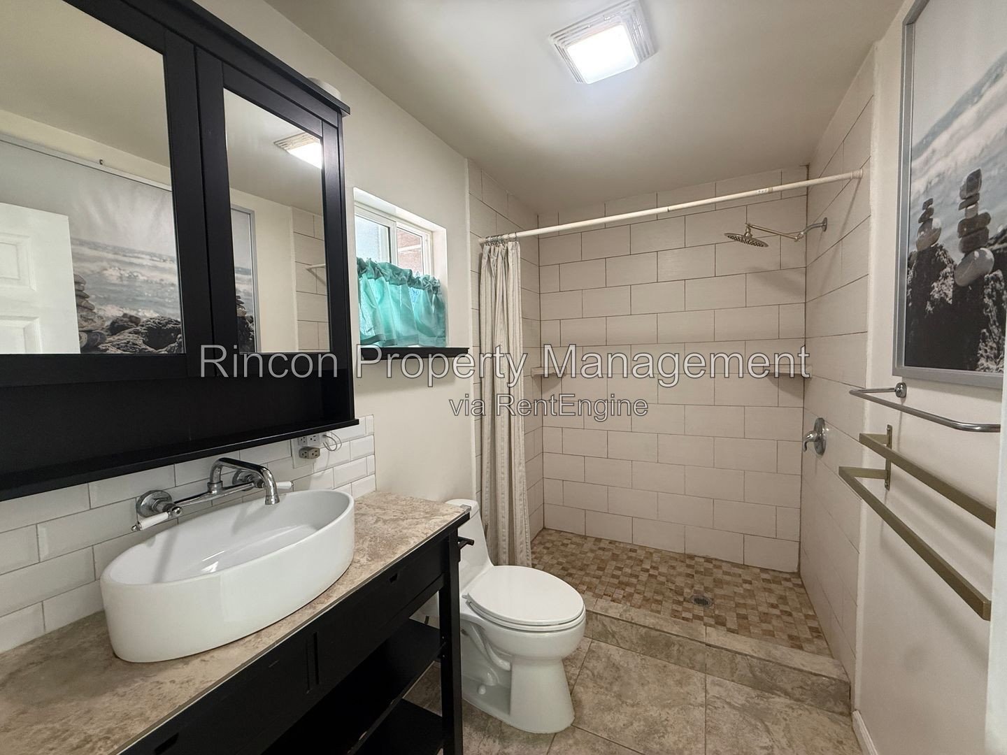 North Oxnard Home *Single Story* 3 Bedrooms/2 Baths 1158 sq ft property image