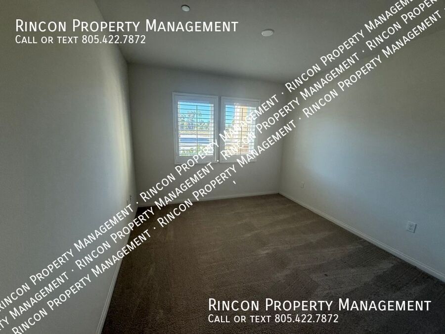 Ground Level Condo *Hearthside Ventura* 3 Bedrooms/2 Baths property image