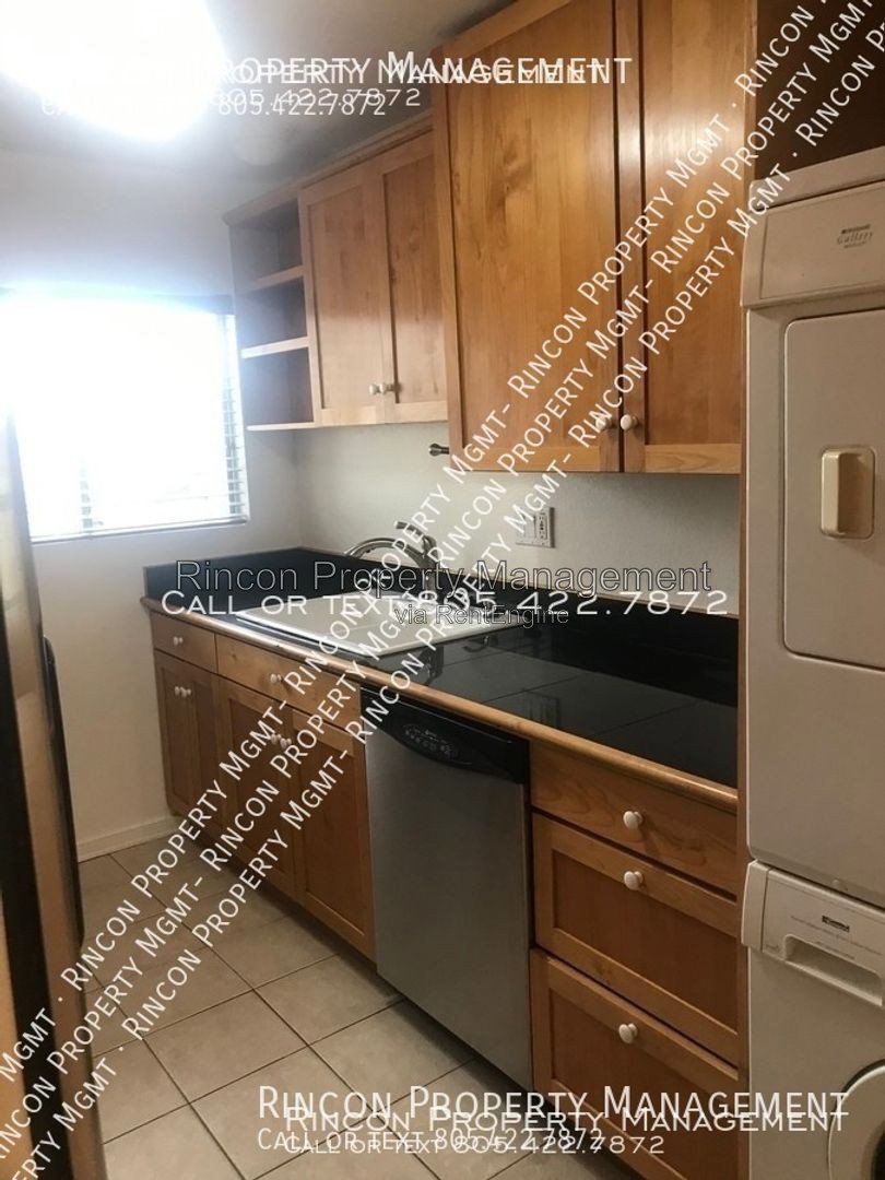 Coastal 2 bedroom Townhome with partial ocean views & private balconies property image