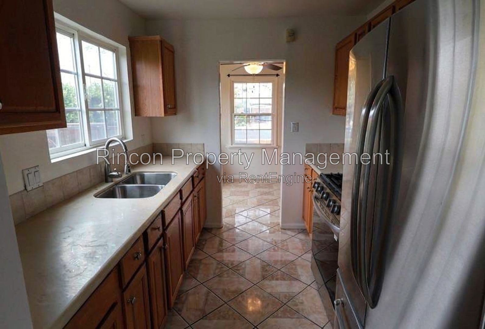 Prime Location in Oxnard *Available 7-26* 3 Bedrooms/2 Baths property image