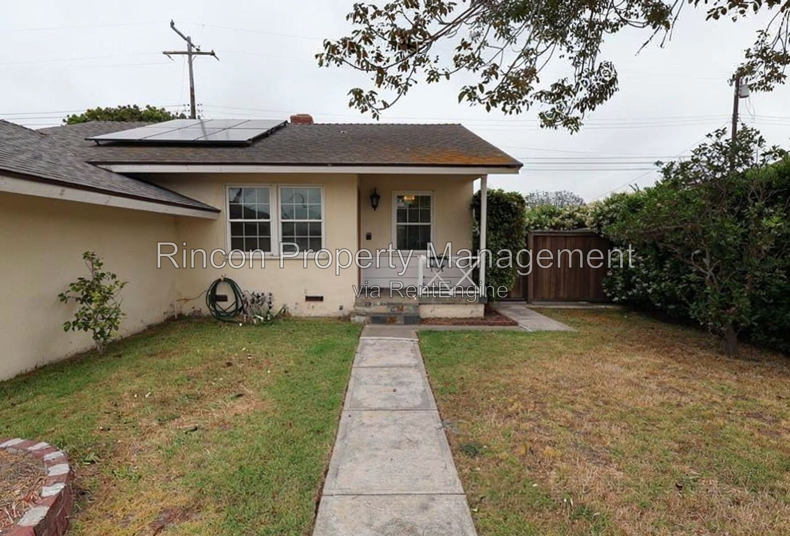 Prime Location in Oxnard *Available 7-26* 3 Bedrooms/2 Baths property image