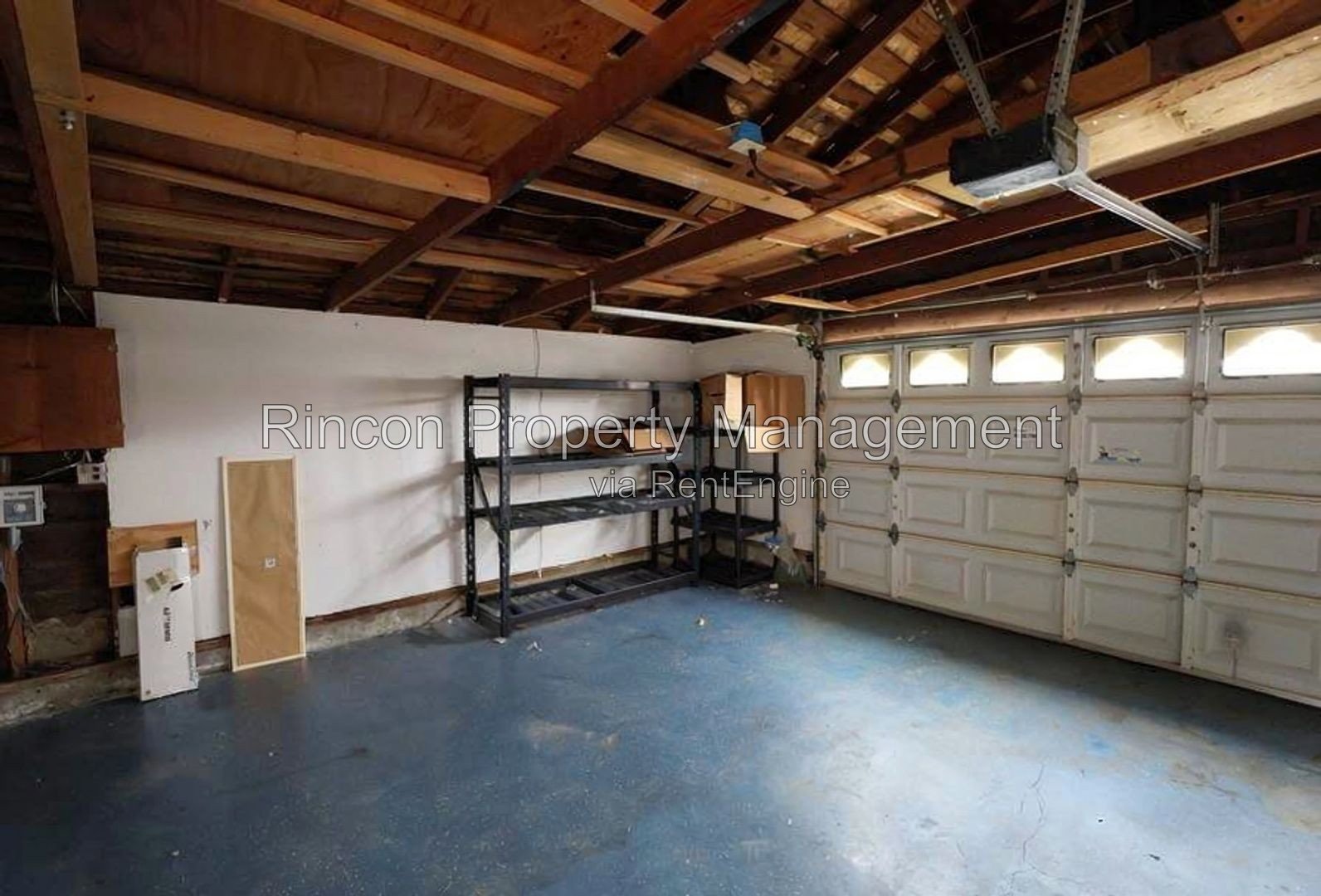 Prime Location in Oxnard *Available 7-26* 3 Bedrooms/2 Baths property image