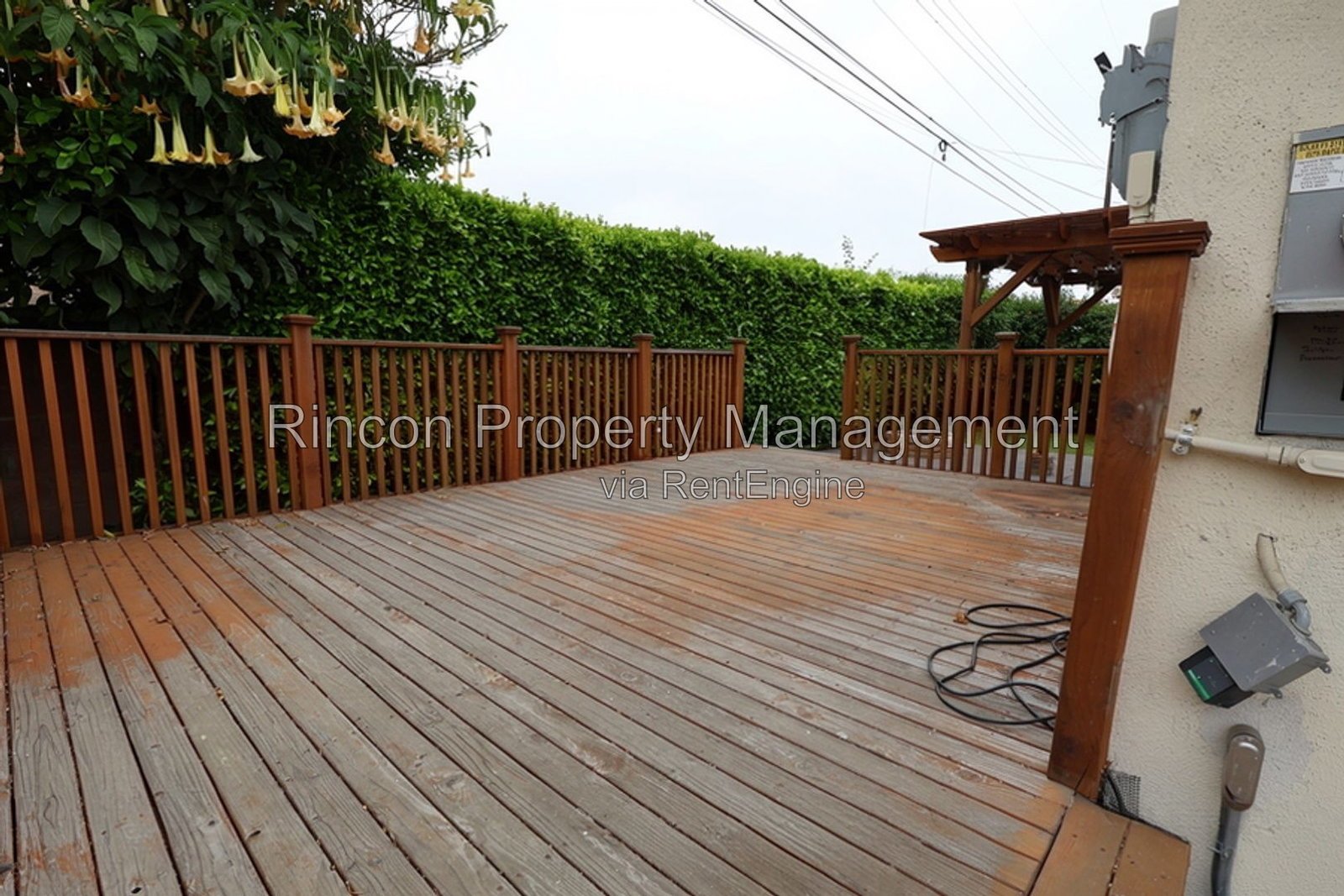 Prime Location in Oxnard *Available 7-26* 3 Bedrooms/2 Baths property image