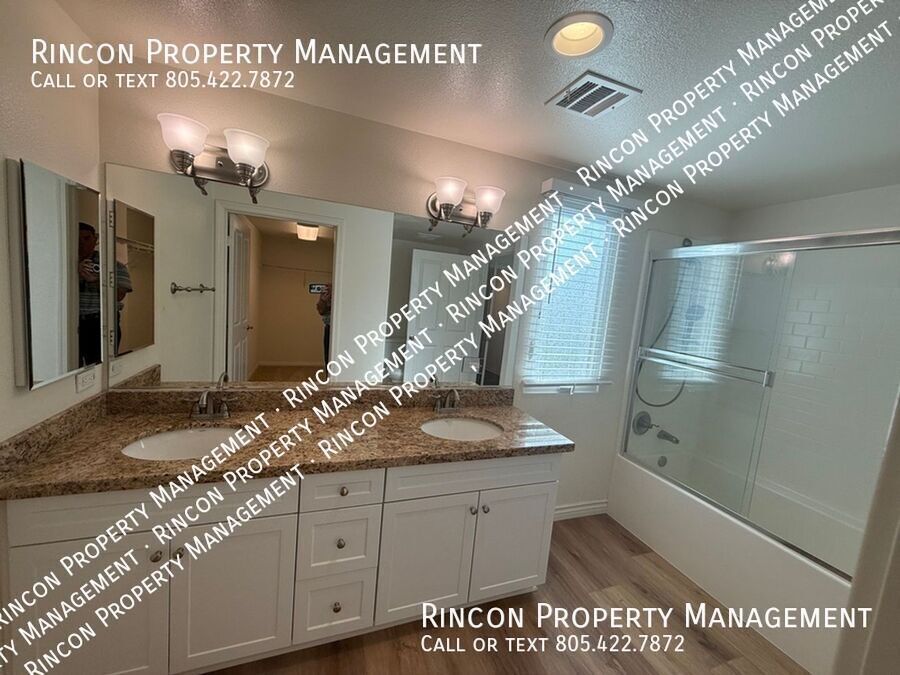 Ground Level Condo *Hearthside Ventura* 3 Bedrooms/2 Baths property image