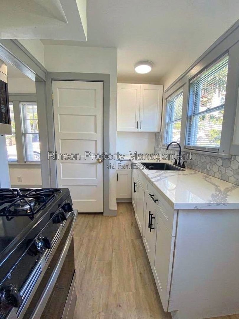 Downtown Ventura 1 Bed/1 Bath *1 Block from Main Street* property image