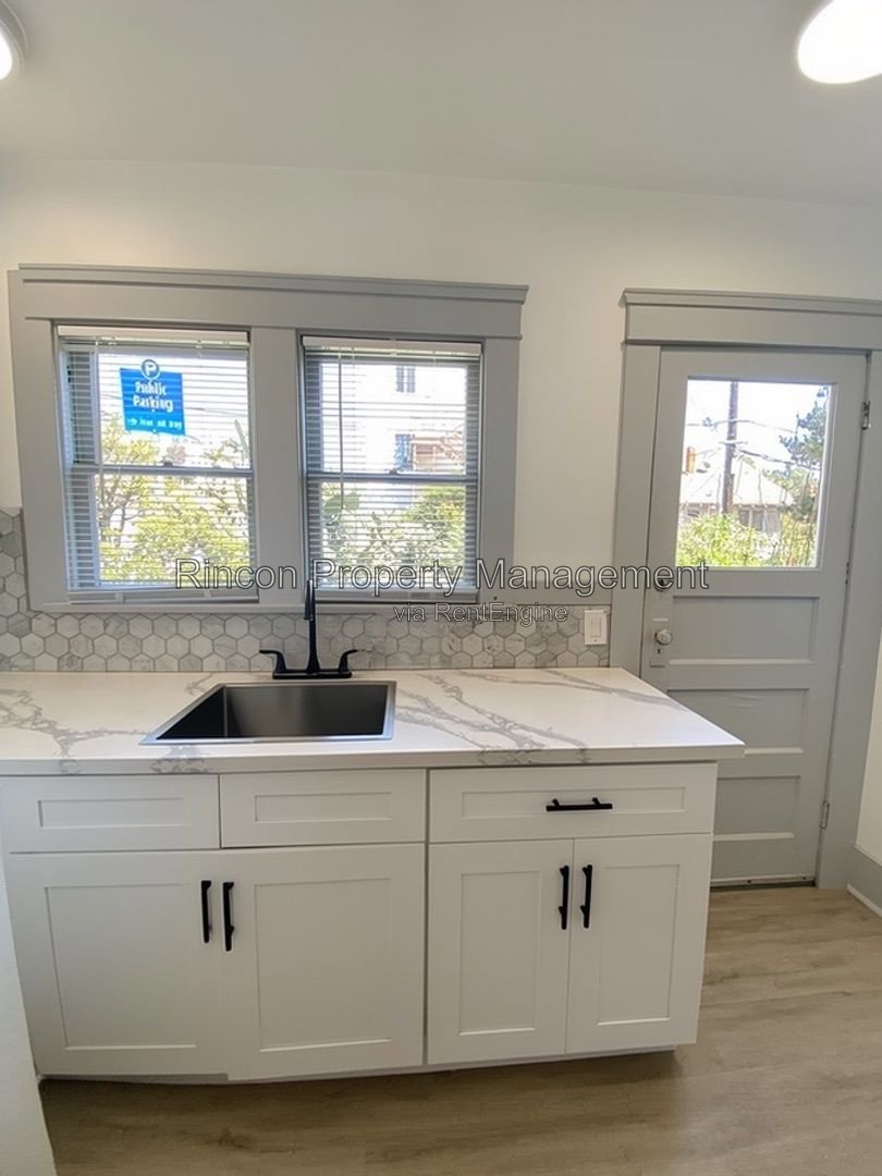 Downtown Ventura 1 Bed/1 Bath *1 Block from Main Street* property image