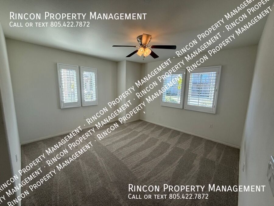 Ground Level Condo *Hearthside Ventura* 3 Bedrooms/2 Baths property image