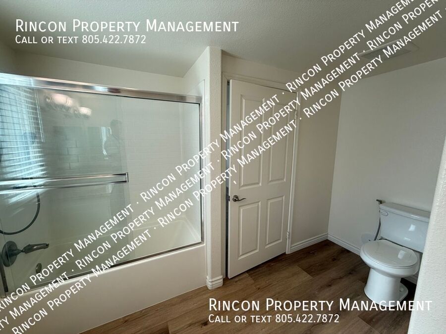 Ground Level Condo *Hearthside Ventura* 3 Bedrooms/2 Baths property image