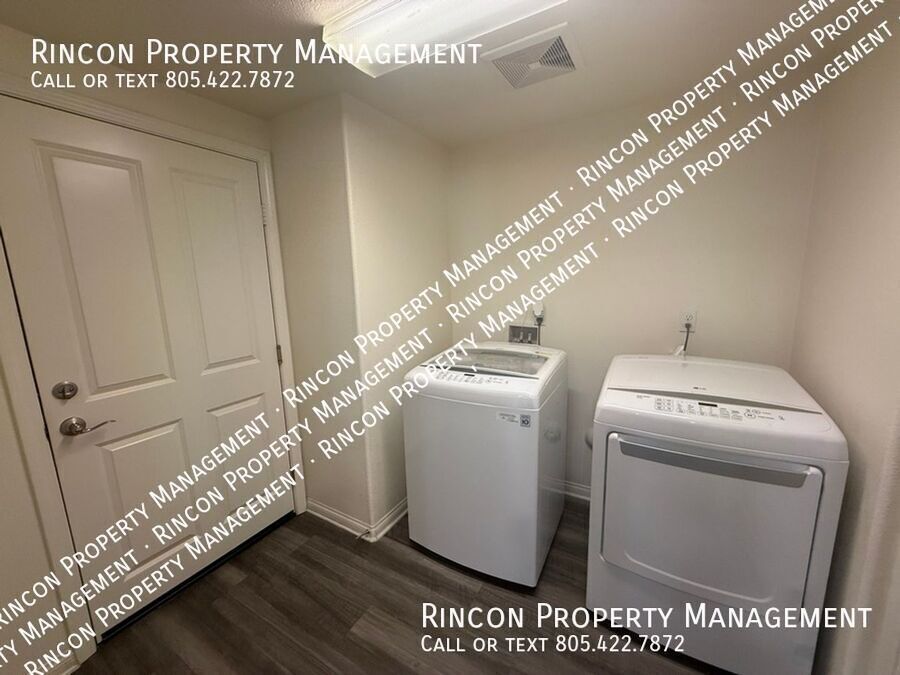 Ground Level Condo *Hearthside Ventura* 3 Bedrooms/2 Baths property image