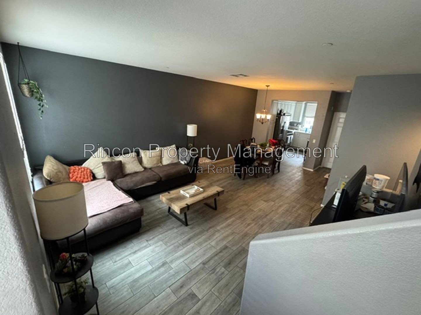 Spacious 3-Bedroom Single-Family Home in Camarillo property image