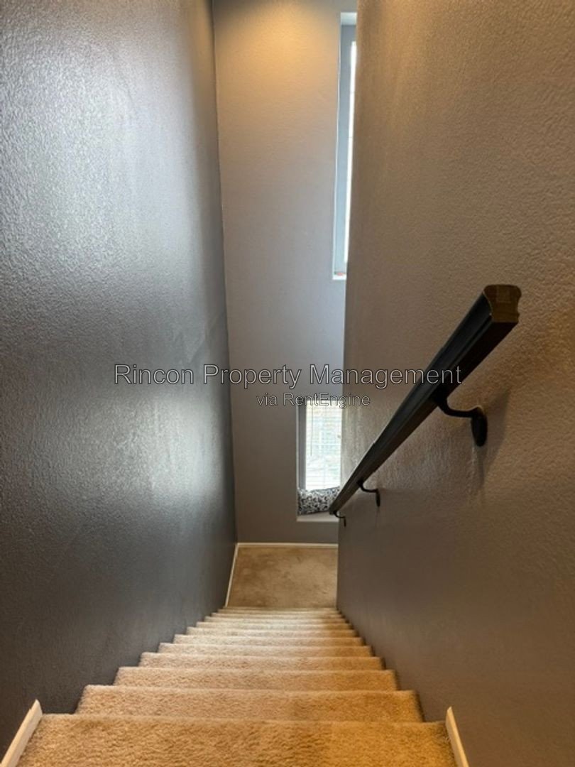 Spacious 3-Bedroom Single-Family Home in Camarillo property image