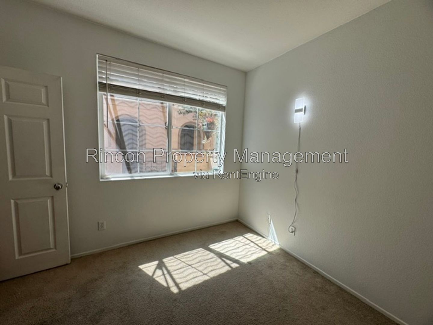 Spacious 3-Bedroom Single-Family Home in Camarillo property image