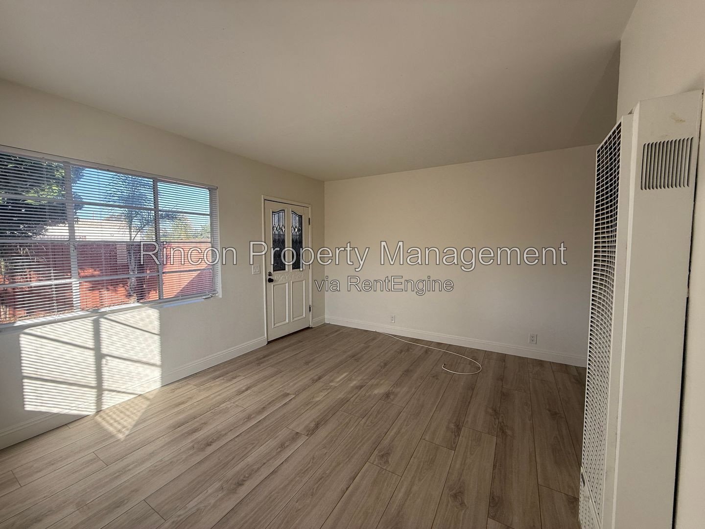 *Newly Updated 2 Bedroom Duplex unit in Santa Paula* property image