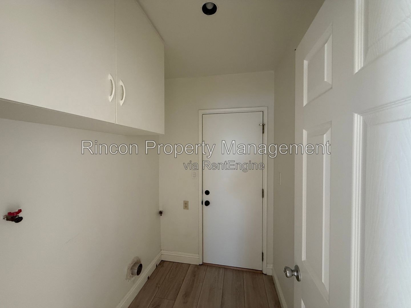 *Newly Updated 2 Bedroom Duplex unit in Santa Paula* property image