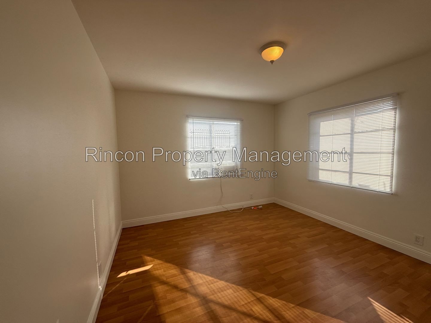 *Newly Updated 2 Bedroom Duplex unit in Santa Paula* property image