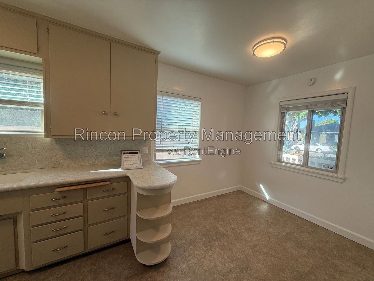 Available NOW *Midtown Home--3 Bedrooms/2.5 Baths* property image