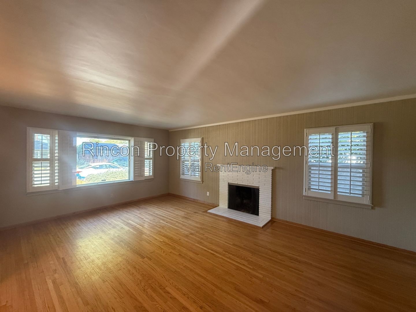 Available NOW *Midtown Home--3 Bedrooms/2.5 Baths* property image