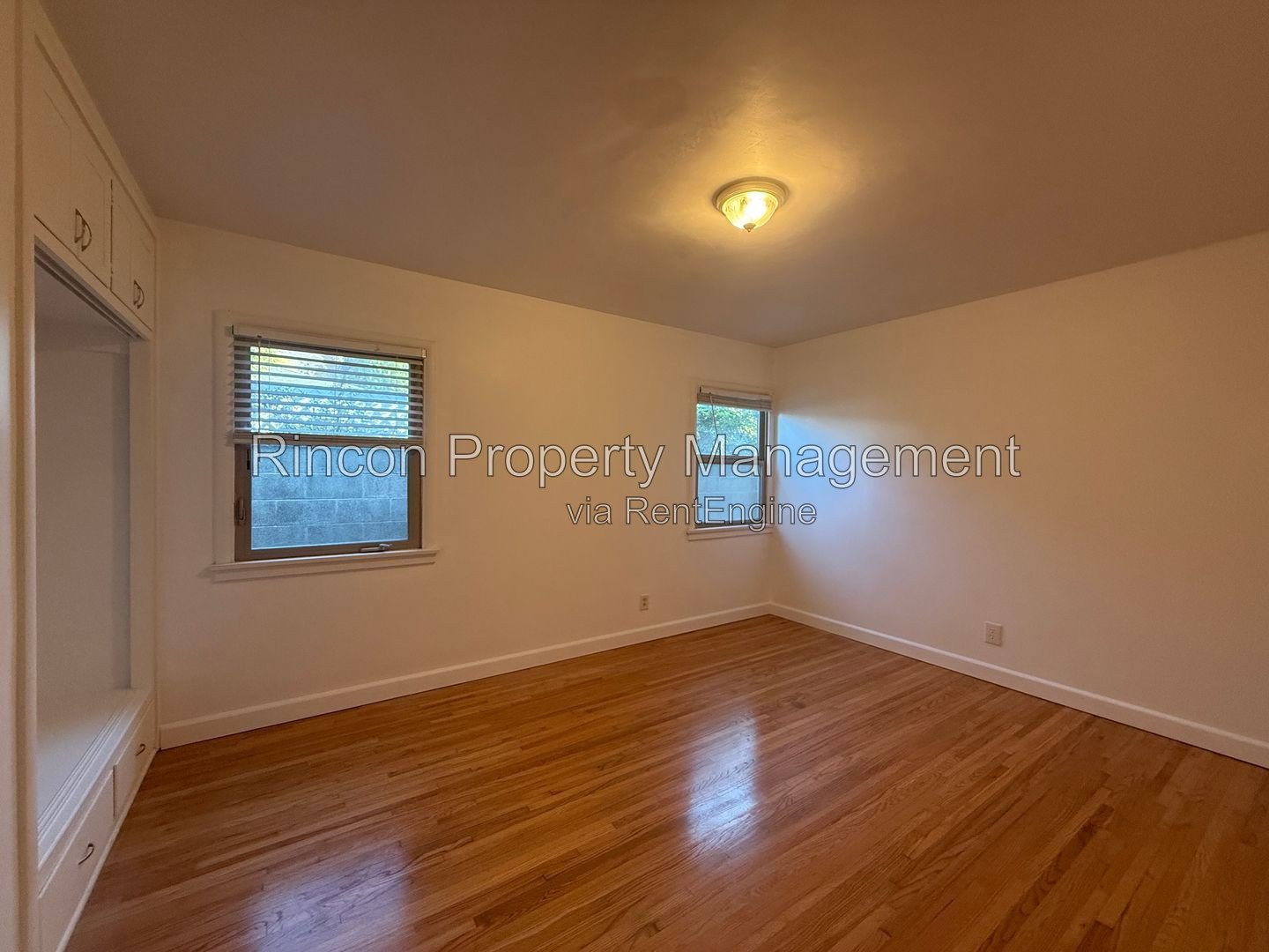 Available NOW *Midtown Home--3 Bedrooms/2.5 Baths* property image