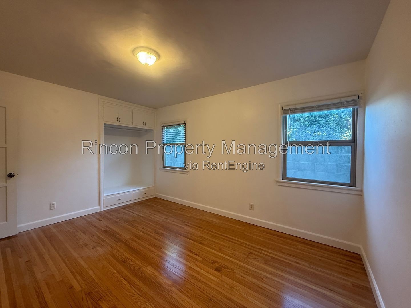 Available NOW *Midtown Home--3 Bedrooms/2.5 Baths* property image
