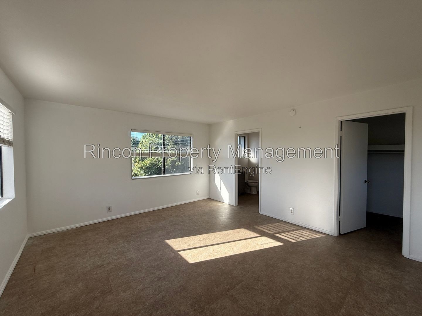Available NOW *Midtown Home--3 Bedrooms/2.5 Baths* property image