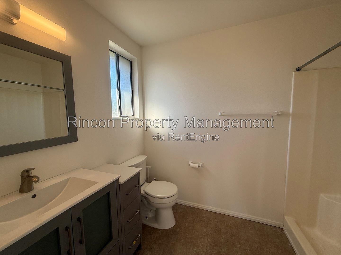 Available NOW *Midtown Home--3 Bedrooms/2.5 Baths* property image