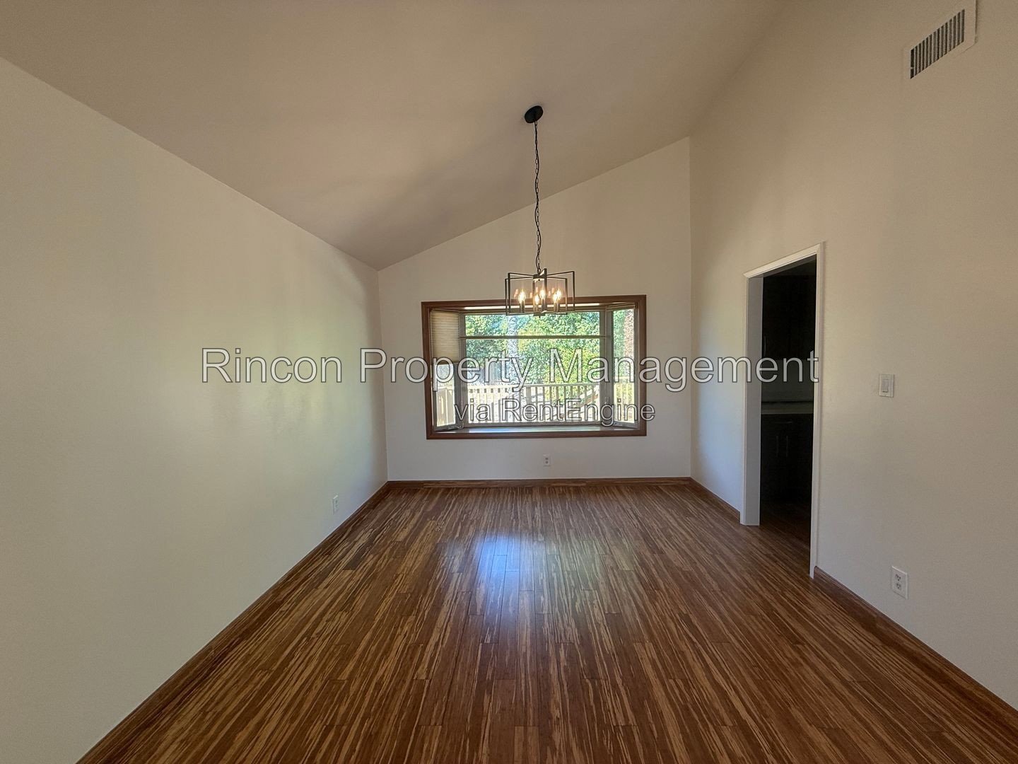 Stunning 3-Bedroom Single-Family Home in Ojai property image