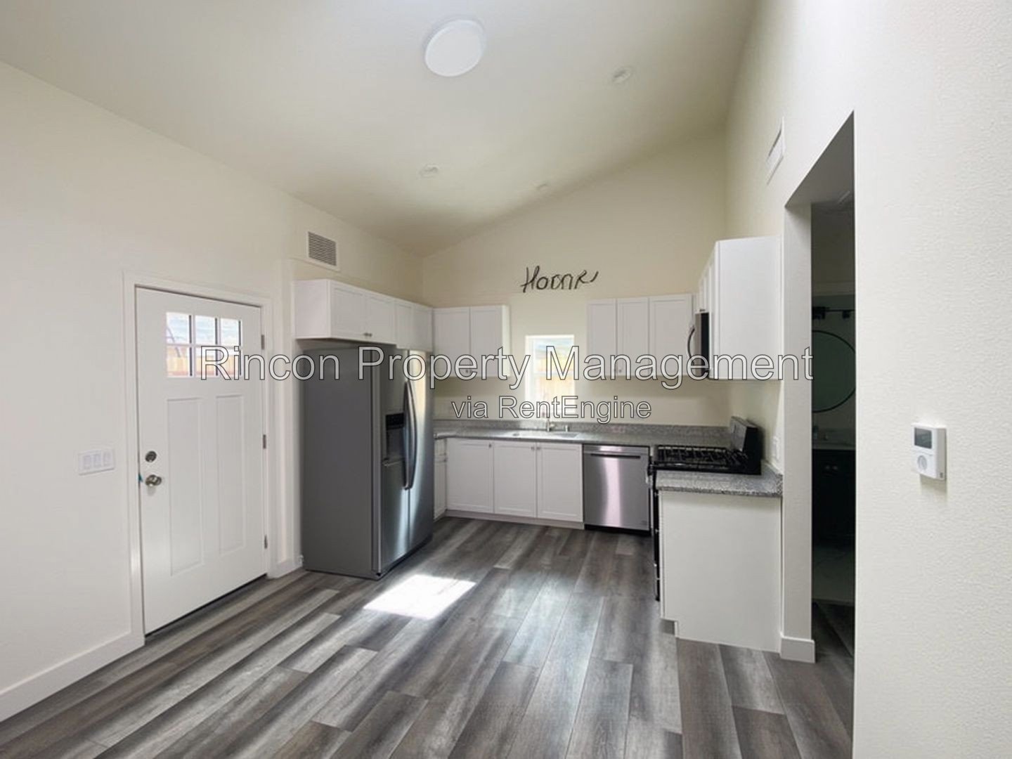 1 bedroom/1 bath *Thousand Oaks* property image