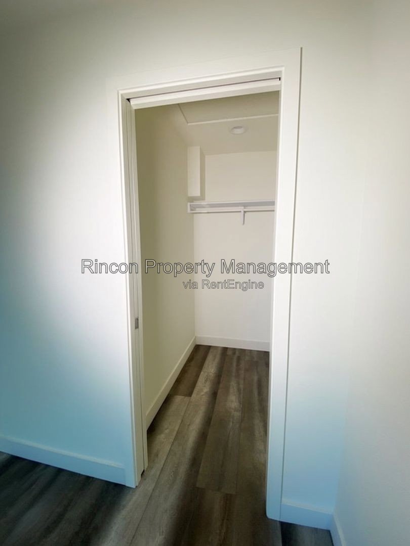 1 bedroom/1 bath *Thousand Oaks* property image