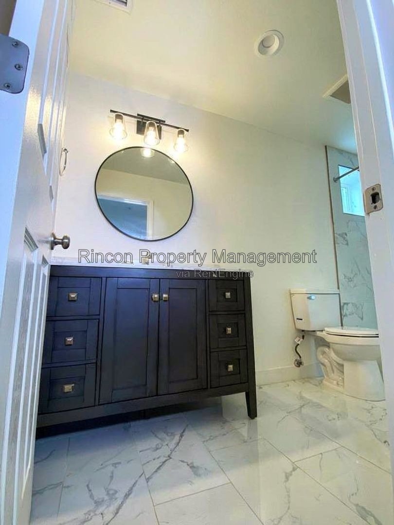 1 bedroom/1 bath *Thousand Oaks* property image