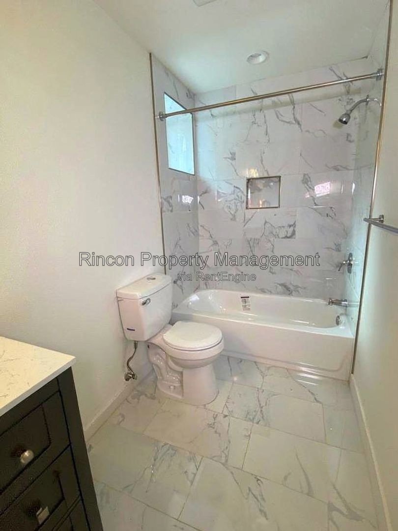 1 bedroom/1 bath *Thousand Oaks* property image