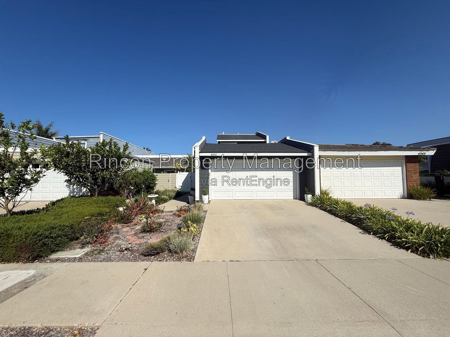 Stunning Waterfront Home with Private Boat Dock in Oxnard! property image