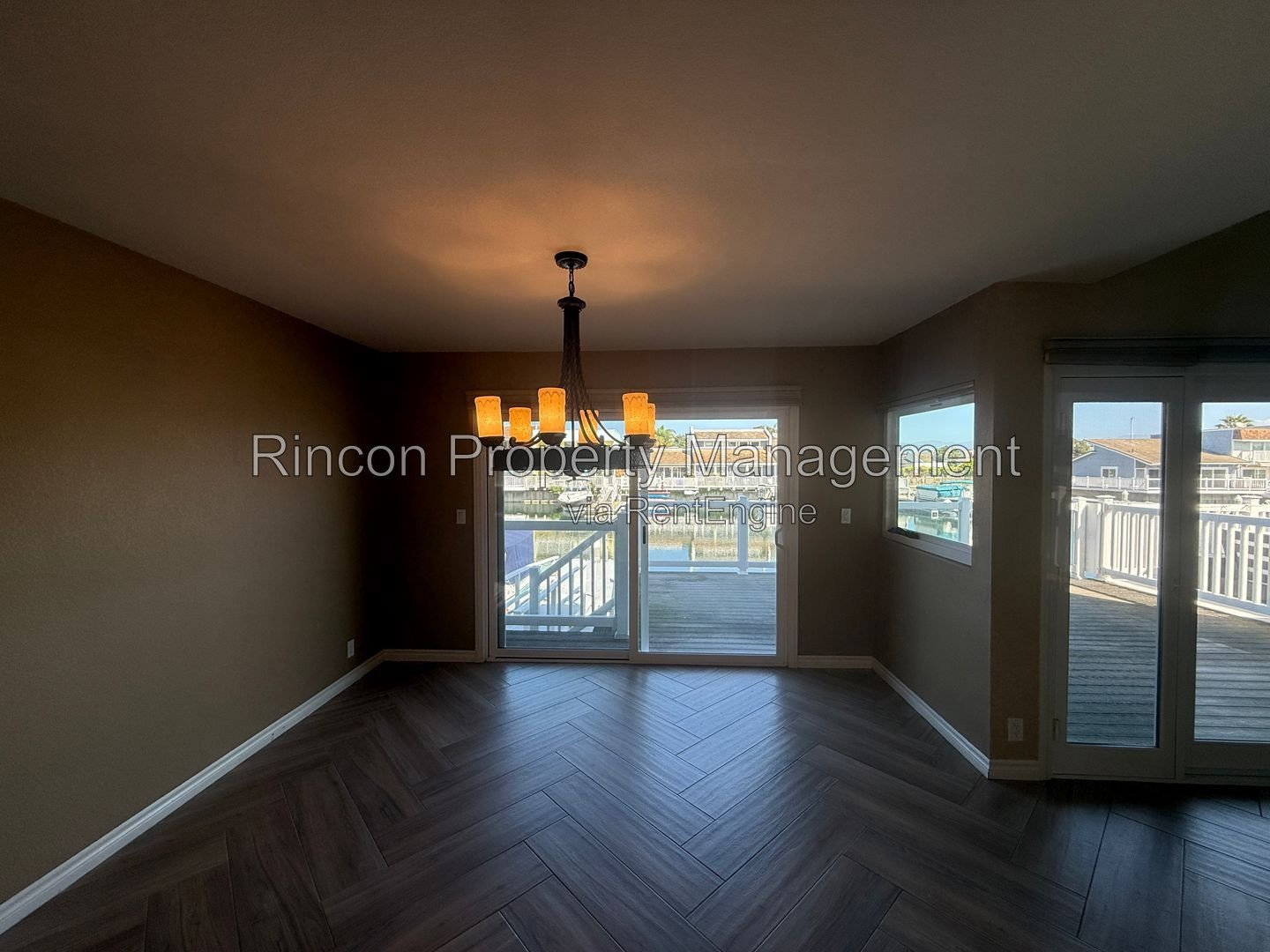 Stunning Waterfront Home with Private Boat Dock in Oxnard! property image