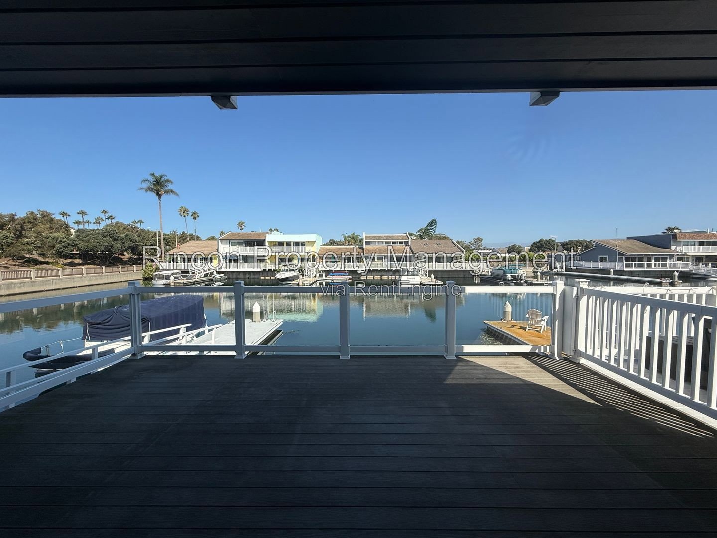 Stunning Waterfront Home with Private Boat Dock in Oxnard! property image