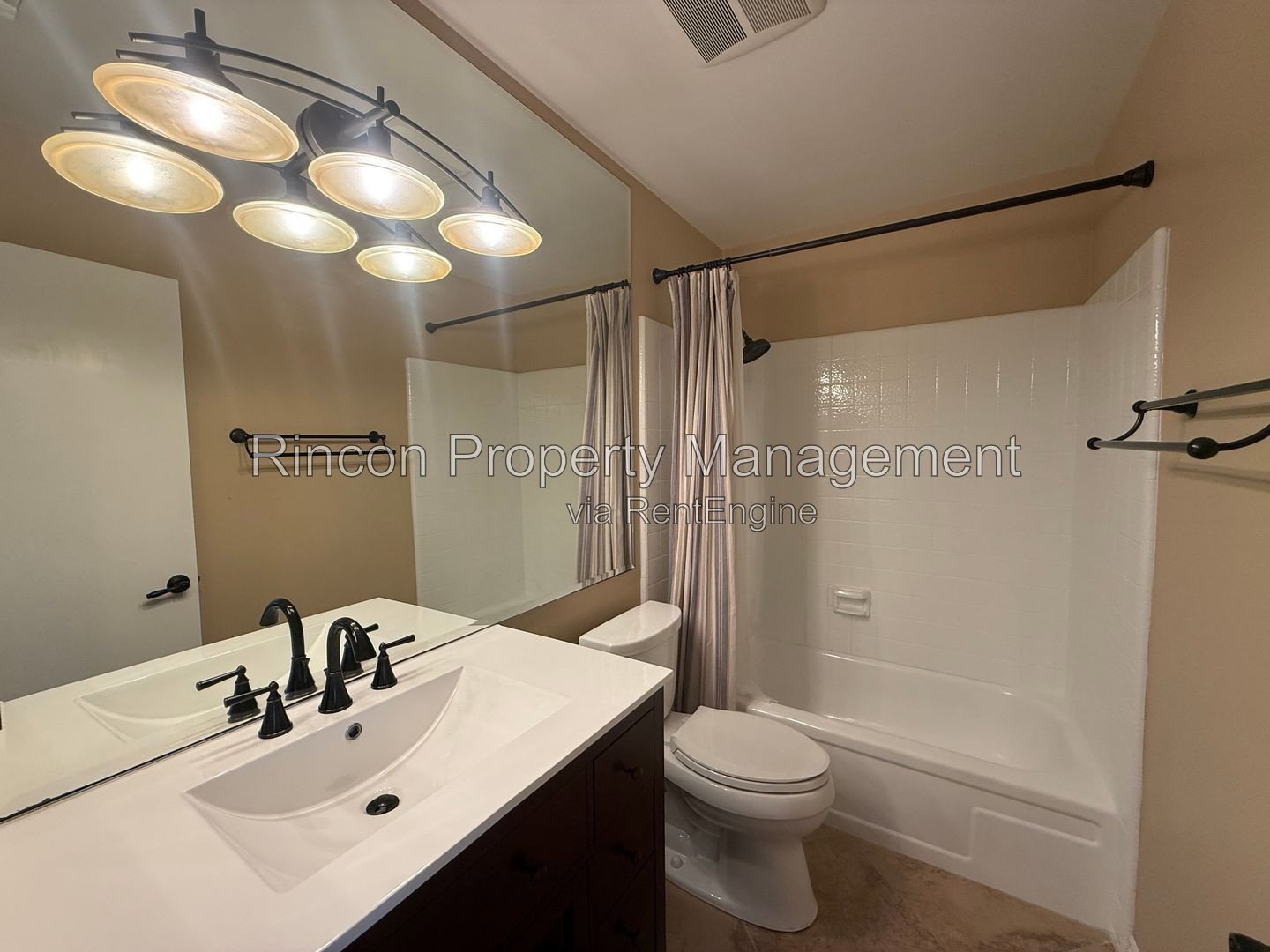 Stunning Waterfront Home with Private Boat Dock in Oxnard! property image