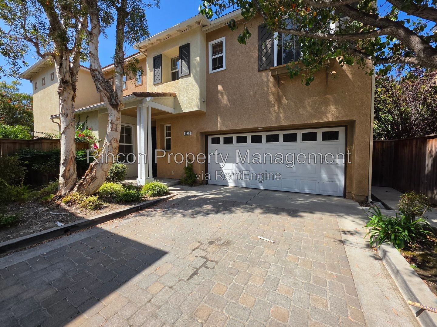 Spacious Camarillo Cul-de-Sac House property image