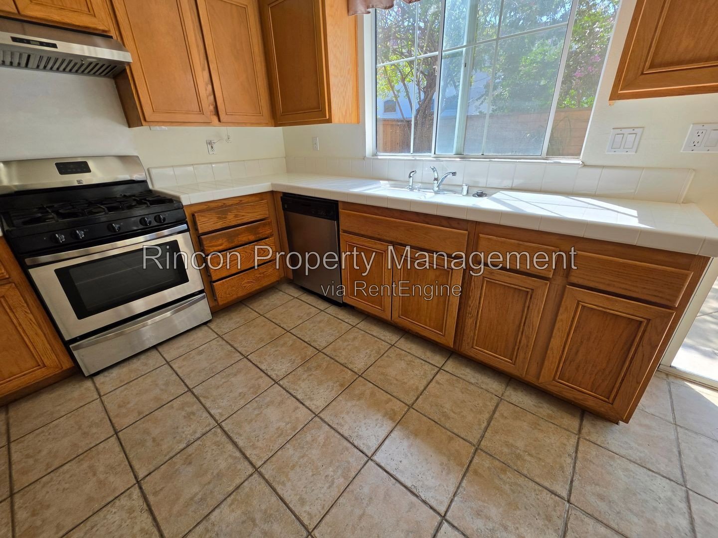 Spacious Camarillo Cul-de-Sac House property image