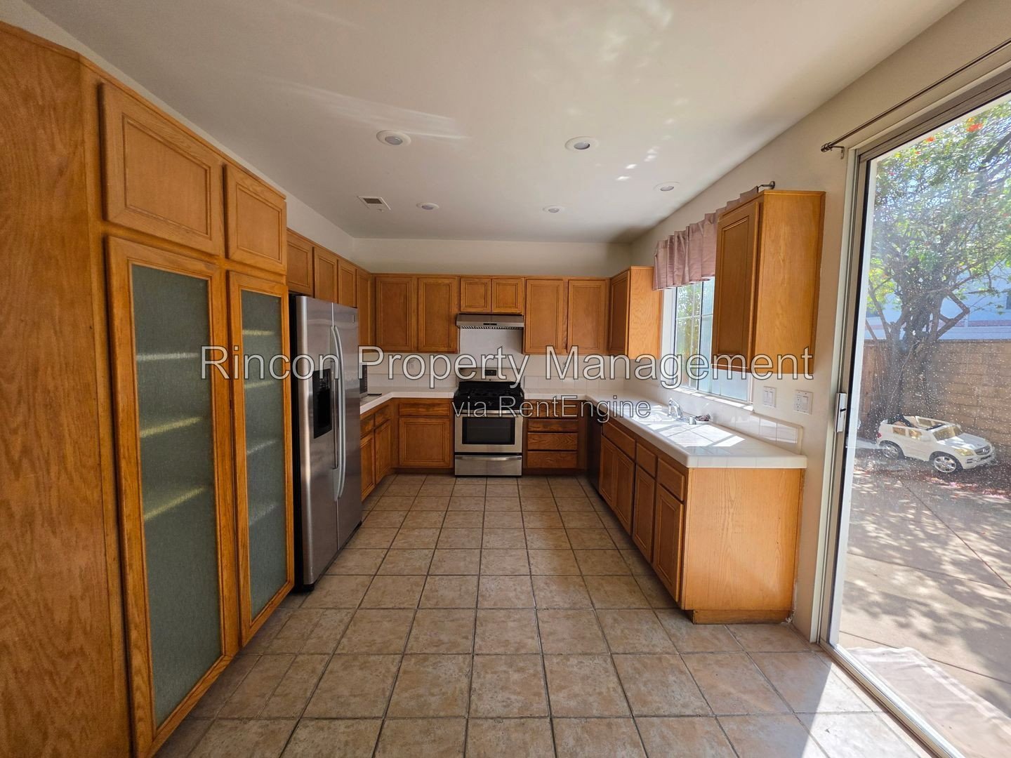 Spacious Camarillo Cul-de-Sac House property image