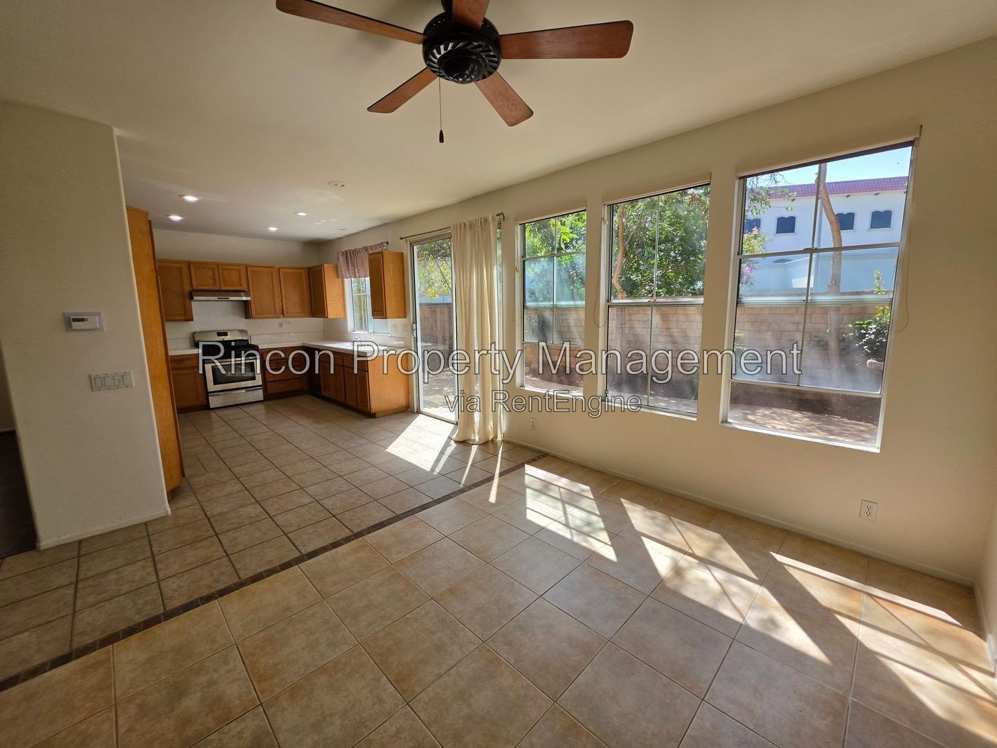 Spacious Camarillo Cul-de-Sac House property image