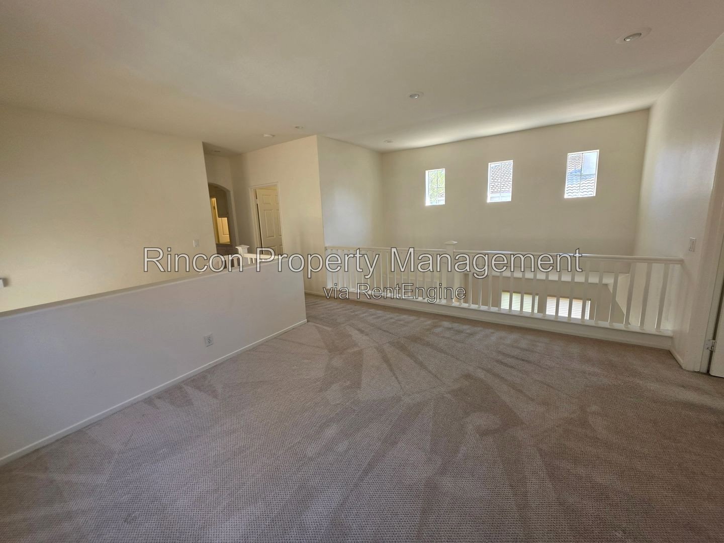 Spacious Camarillo Cul-de-Sac House property image
