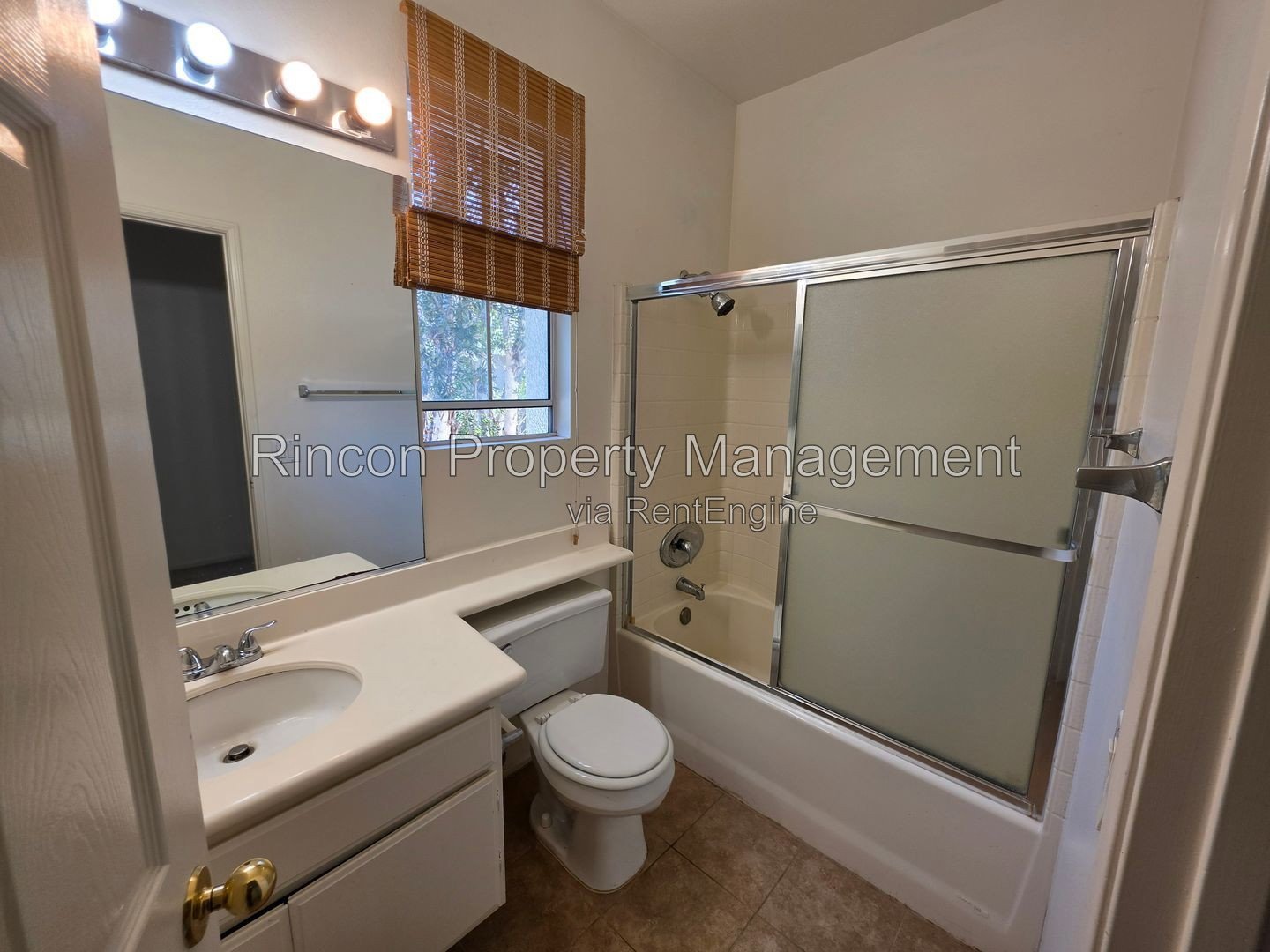 Spacious Camarillo Cul-de-Sac House property image
